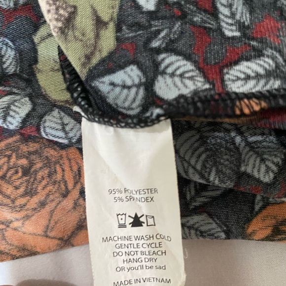 LuluRoe Irma - Picture 3 of 3